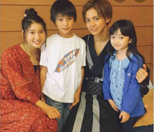 荒木飛羽、イケメン俳優の子供時代を演じるも「モテないですよ」