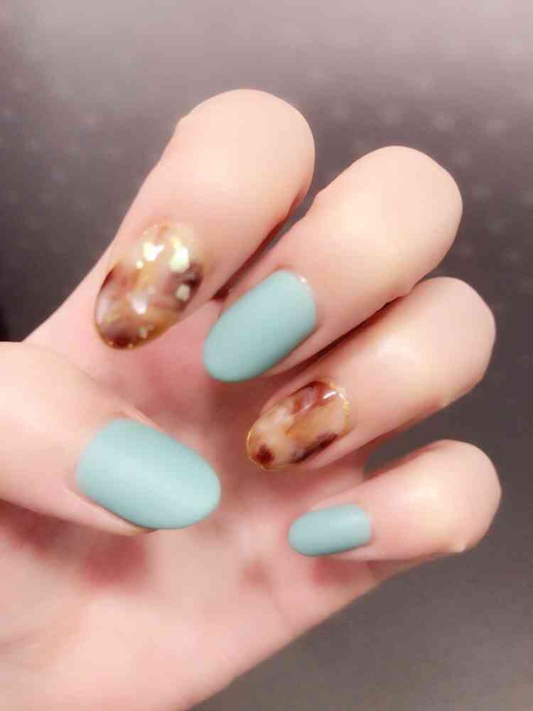 今どんなネイルしていますか？