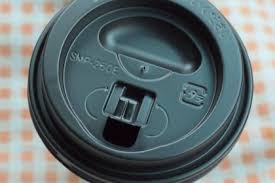 スタバが全店で紙ストローに　来年1月から順次切り替え