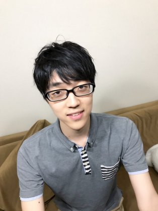 9歳の「神童」、大学電子工学部を卒業へ 世界の有名大学が注目