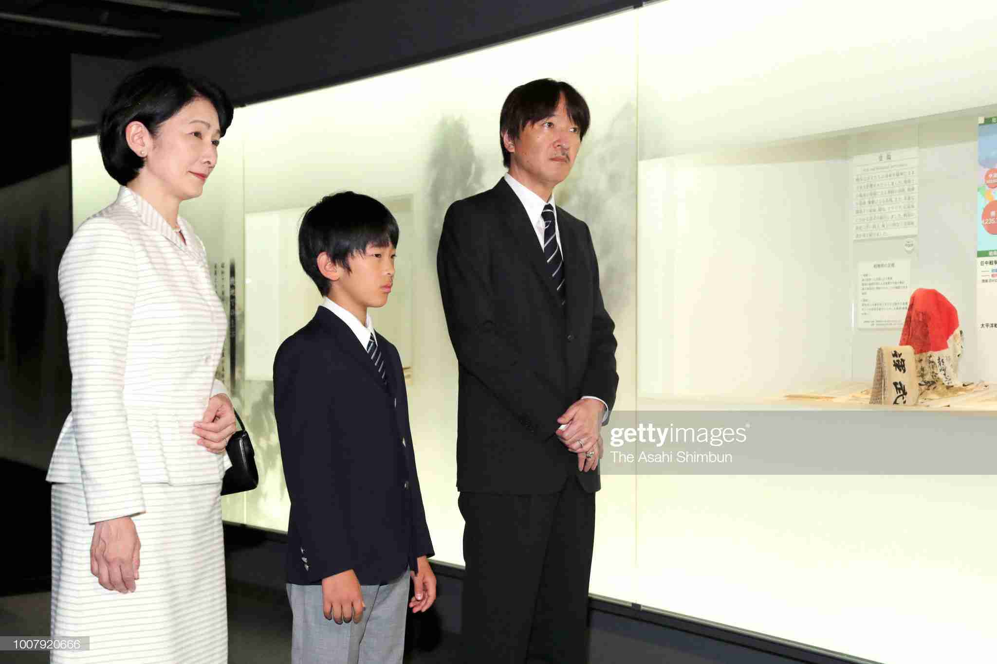 秋篠宮さま54歳に　眞子さま結婚延期2月で2年　「何らかの発表必要」