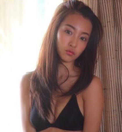 Koki, 艶やかなロングドレス姿を公開「ウットリするぐらい美しい」「ステキ」の声