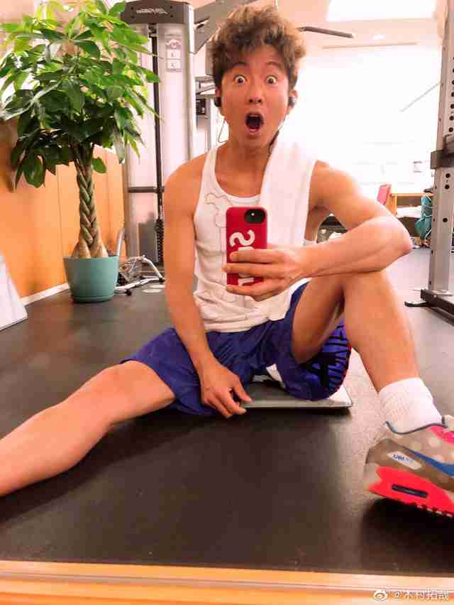 Koki, 艶やかなロングドレス姿を公開「ウットリするぐらい美しい」「ステキ」の声