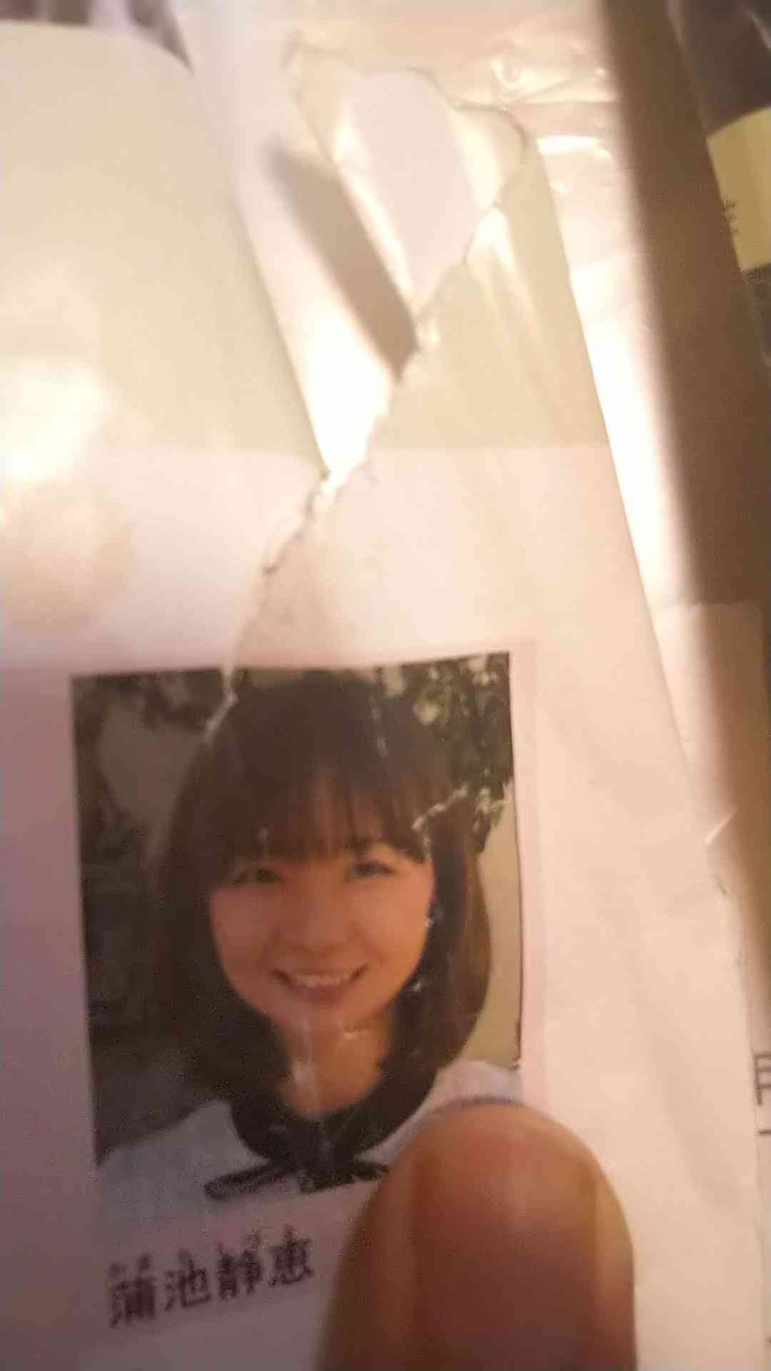 内田理央、“寝起き5分”の決め顔に称賛殺到!!「起きてすぐでも可愛い」「5分でこの顔面クオリティー…？」