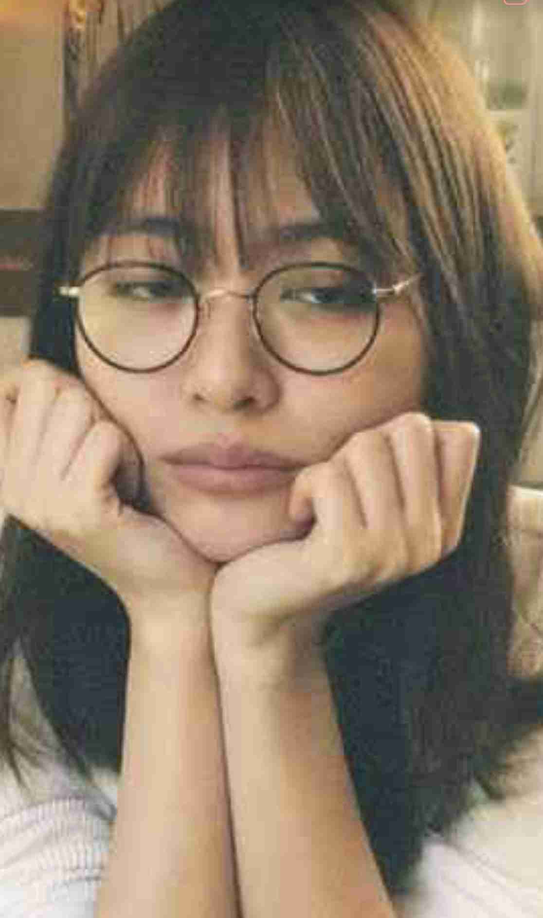 内田理央、“寝起き5分”の決め顔に称賛殺到!!「起きてすぐでも可愛い」「5分でこの顔面クオリティー…？」