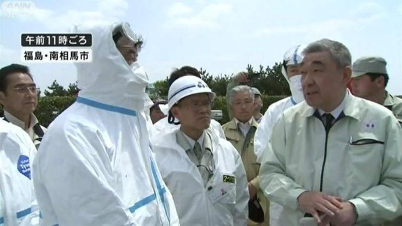 来年度の「桜を見る会」は中止 菅官房長官