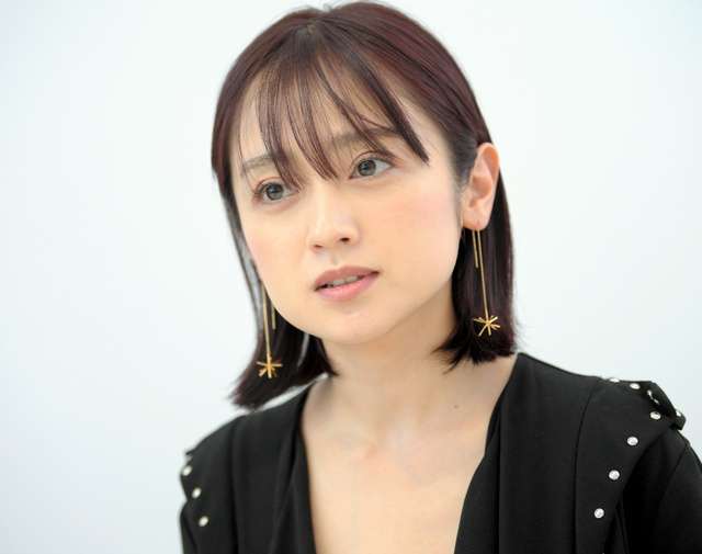 安達祐実「どんな服を着ても、どんなメイクをしても、ダメだと思っていた」