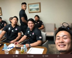 山田ローラ、稲垣啓太に“ツンデレ”な長女　一緒に野球観戦も「そっと手だけを…」