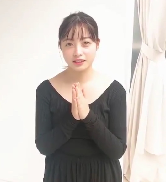 橋本環奈「だてめだよ」、“自前”メガネ姿に絶賛