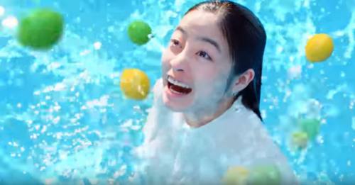 橋本環奈「だてめだよ」、“自前”メガネ姿に絶賛