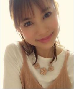 上原さくら、加工一切なしの薄化粧にファン騒然　「下膨れが…」