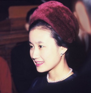 上皇后さま、血混じる嘔吐も　ストレス原因か、経過観察　宮内庁