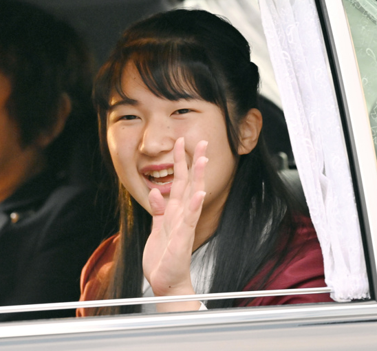 上皇后さま、血混じる嘔吐も ストレス原因か、経過観察 宮内庁