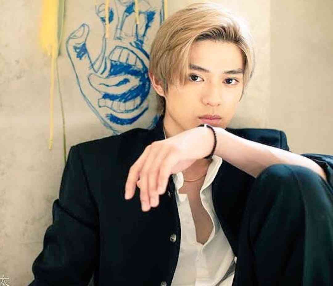 俳優・新田真剣佑