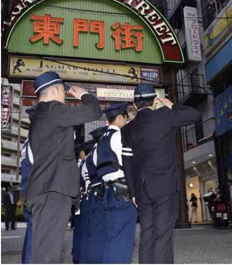 アウトローな雰囲気の街並みが好きな人