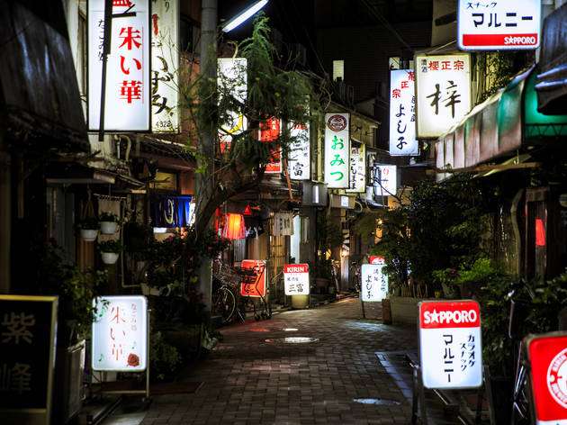 アウトローな雰囲気の街並みが好きな人