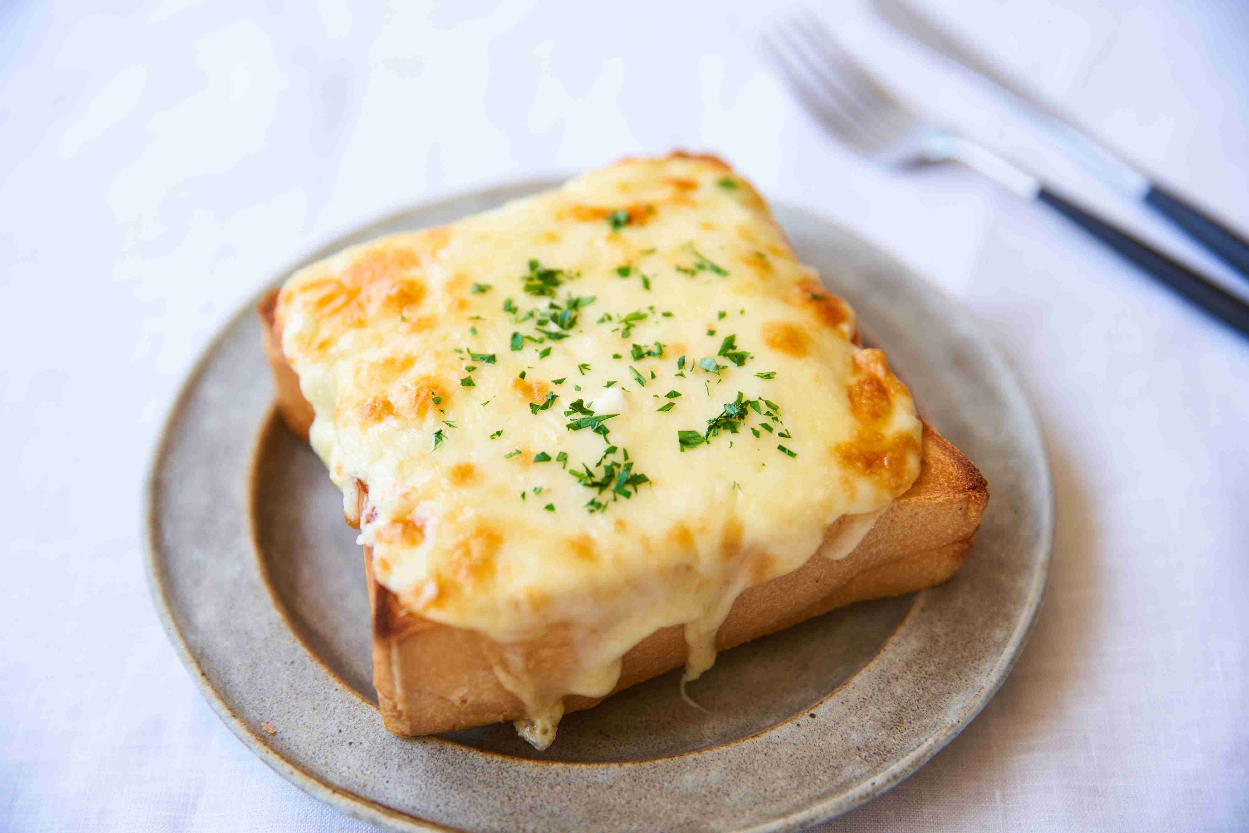 トーストの食べ方