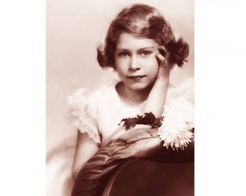 シャーロット王女、クリスマスプレゼントにポニーをおねだり