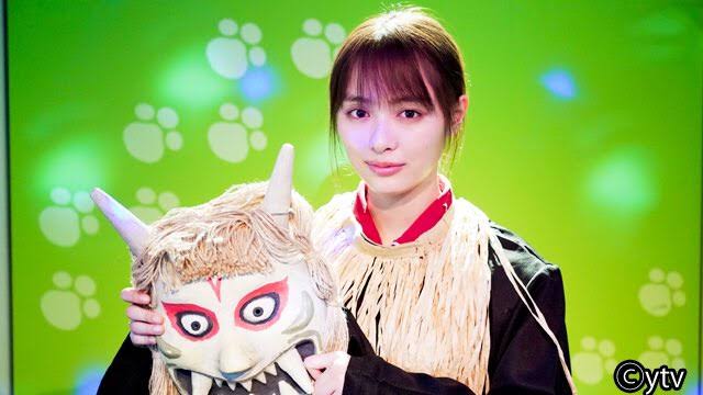 内田理央、透明感あふれる“美脚&妖精風”SHOTに絶賛の声!「めっちゃ細い」「可愛すぎて吹っ飛びました」