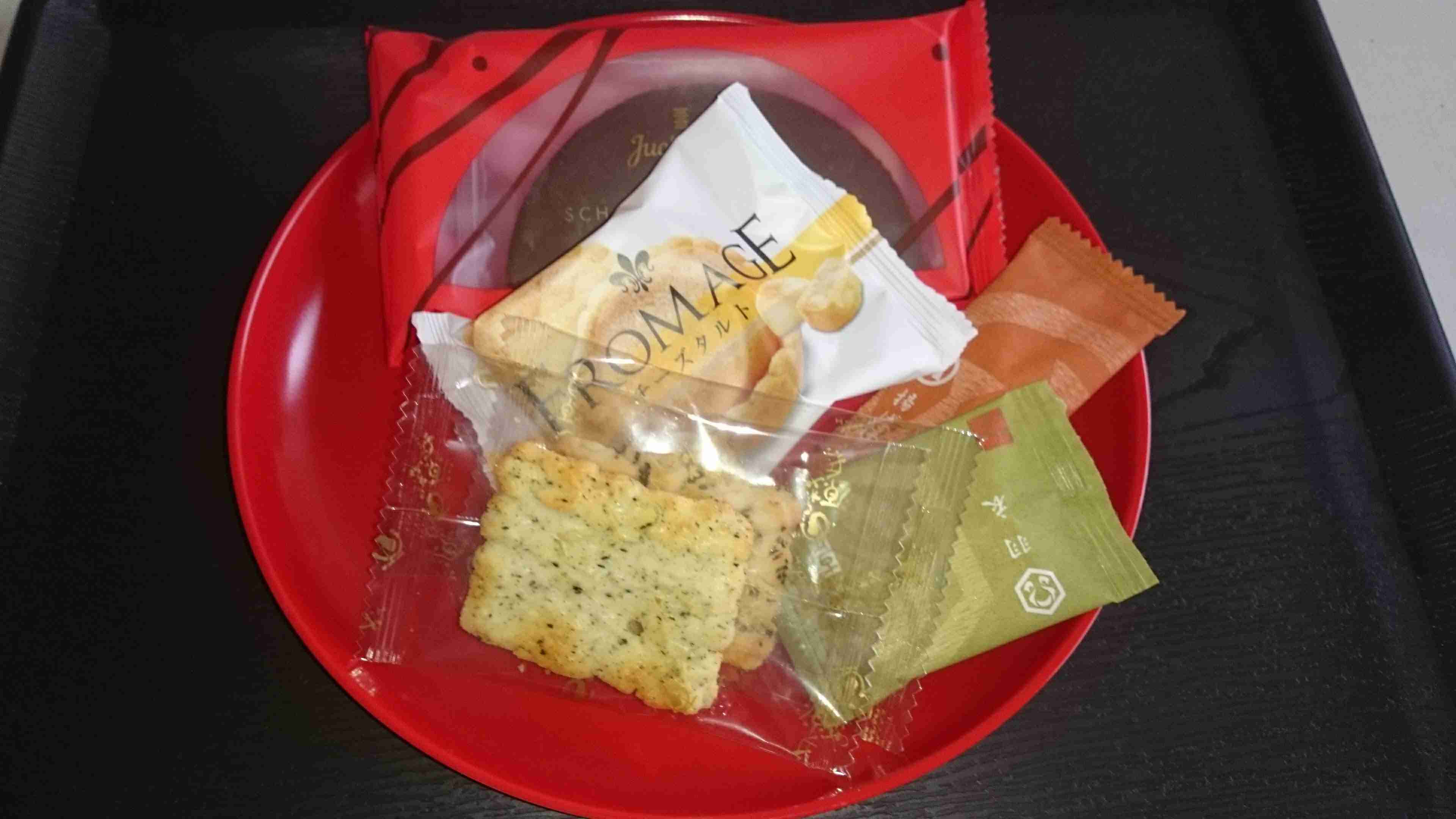 みんなの家のお菓子皿みせてください