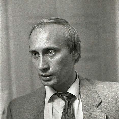 「プーチン大統領の美容整形の噂」をSNSに書き込んだテレビ局記者が突如辞職