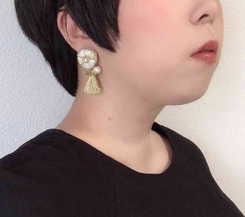 メイクはマナーですか？