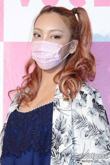 中国に板野友美が増殖する？ざわちんがものまねメイクで海外進出！