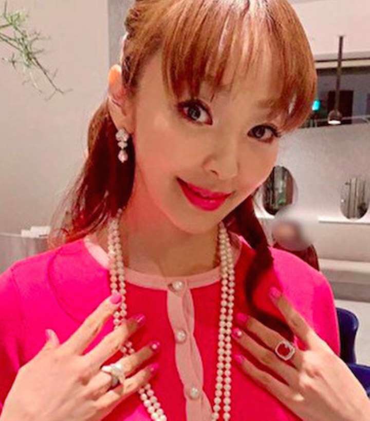 整形疑惑の神田うの(44)の現在の様子が衝撃的すぎると話題に