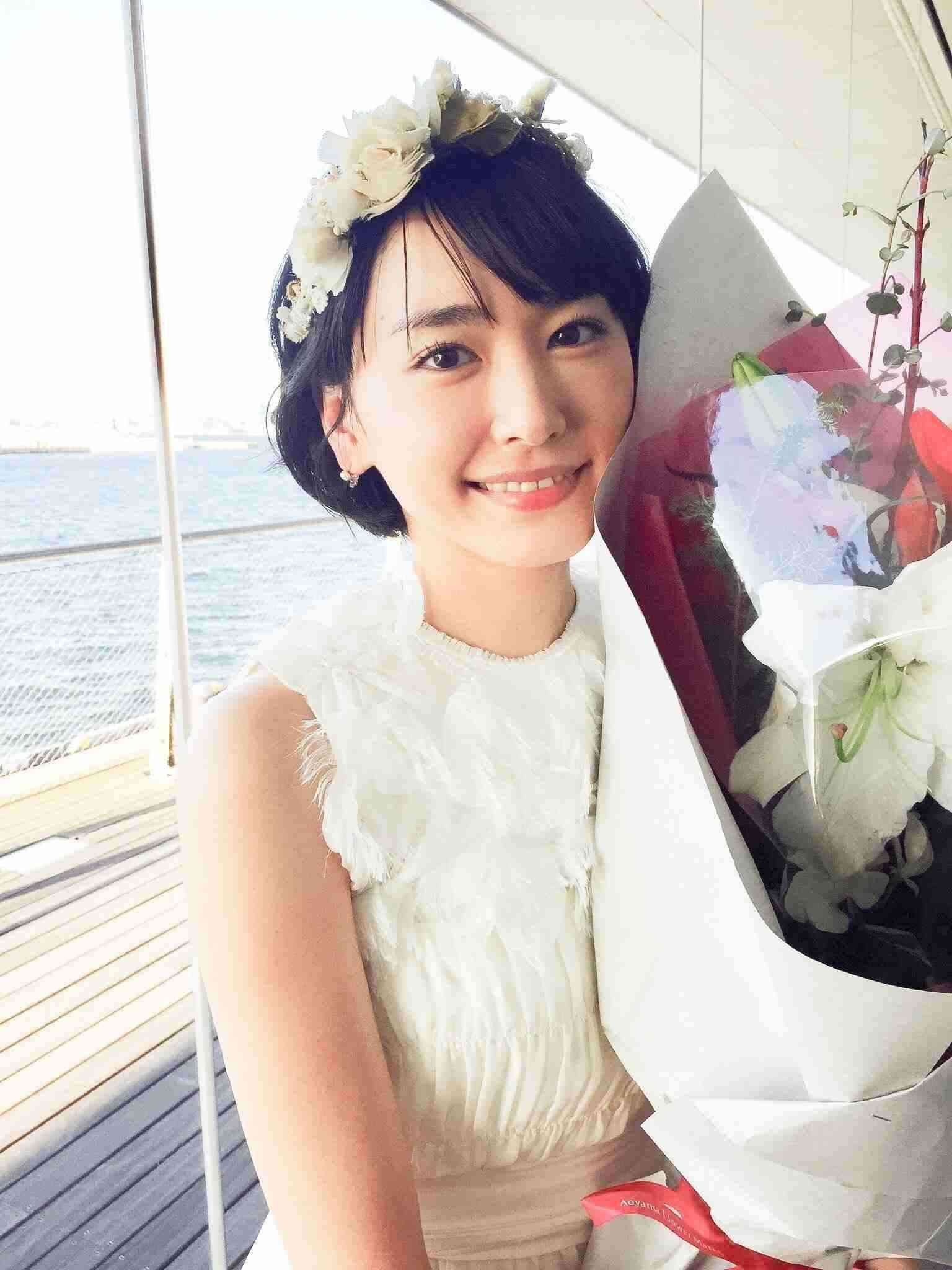 新垣結衣、7年ぶりビジュアルブックが異例の即完売で重版決定
