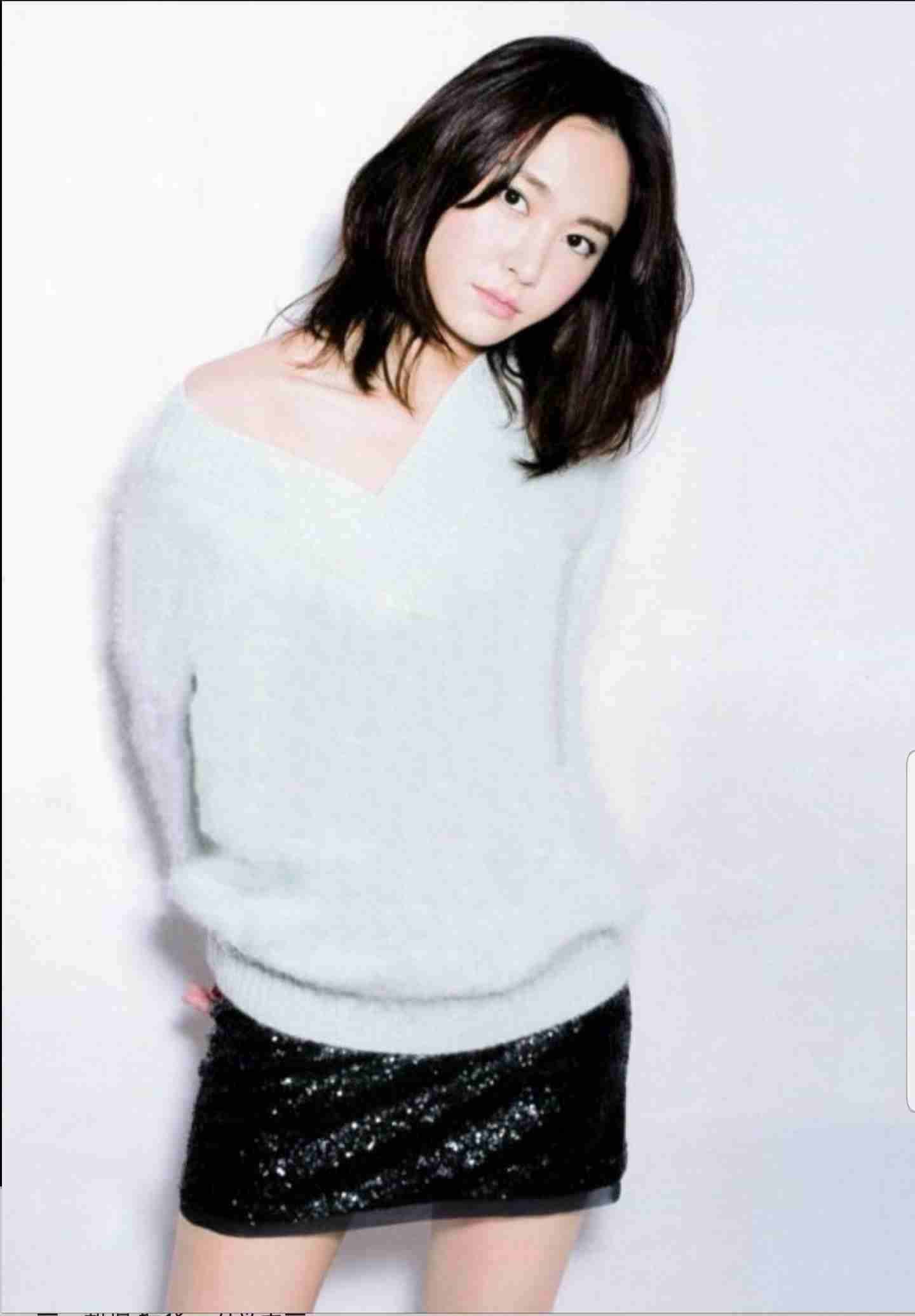 新垣結衣、7年ぶりビジュアルブックが異例の即完売で重版決定