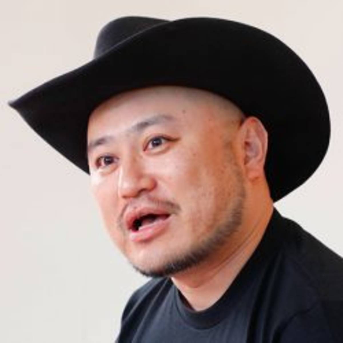イケメンとフツメンの中間の画像を貼るトピ