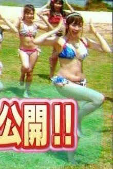 小嶋陽菜、中国で受賞！真っ赤なドレス姿で圧巻の着こなしも