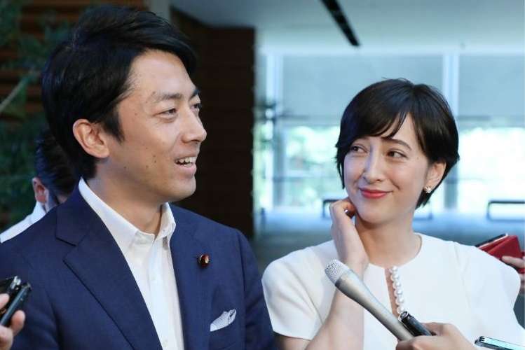 小泉進次郎氏に“不倫三股”疑惑　文春報道では人妻、復興庁元職員と…3人目・女子アナ本紙発見