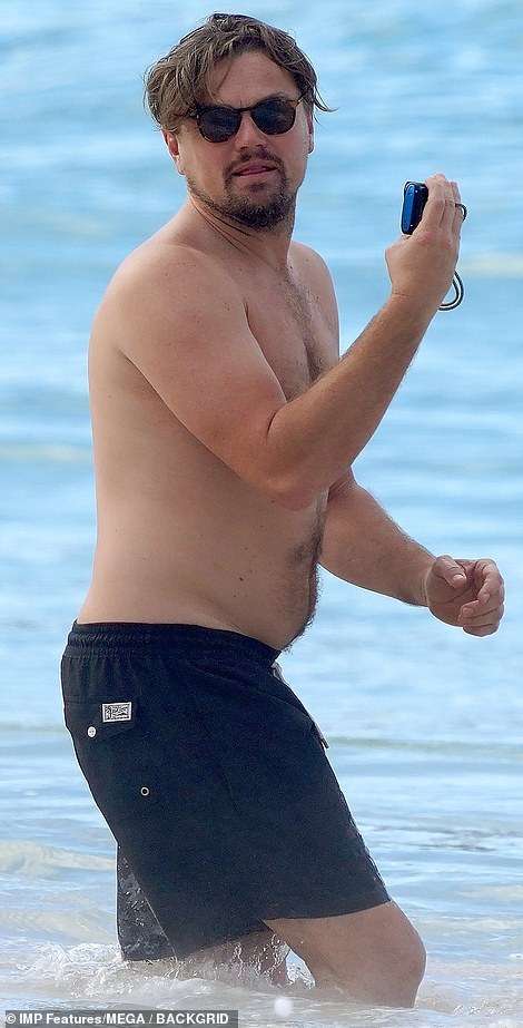 お手柄!レオナルド・ディカプリオ、海で遭難していた男性を救助