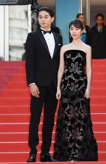 東出昌大と不倫交際の唐田えりか、公式HPも削除　インスタグラムに続き