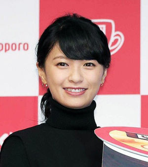 賀来賢人の“タイプの女優”堀田真由、番組紹介に感謝「本当に恐れ多いです」