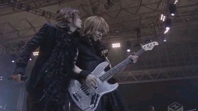  プラスとマイナスで選ぶ、このアーティストの代表曲はどちら？Part3
