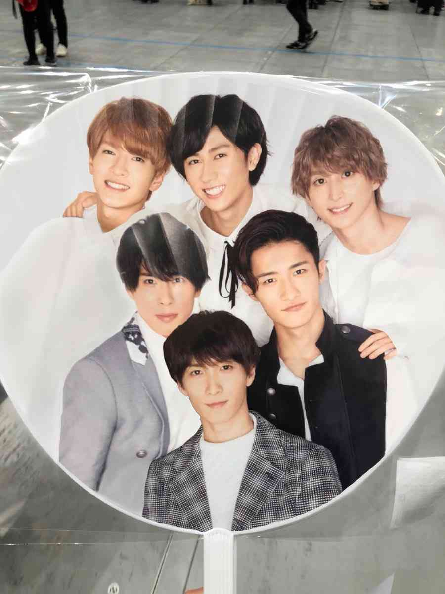 SixTONES、デビューイヤーの全国ツアー開幕 嵐・櫻井翔ら“お年玉”で激励