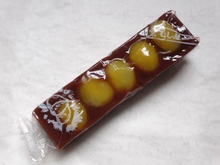 スーパーの和菓子コーナー