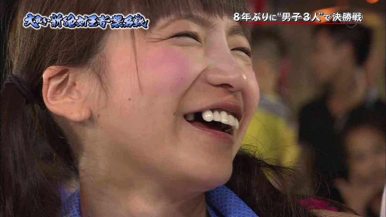 もえあず、ミスドの食べ放題を堪能「改めてみると種類すごい~」