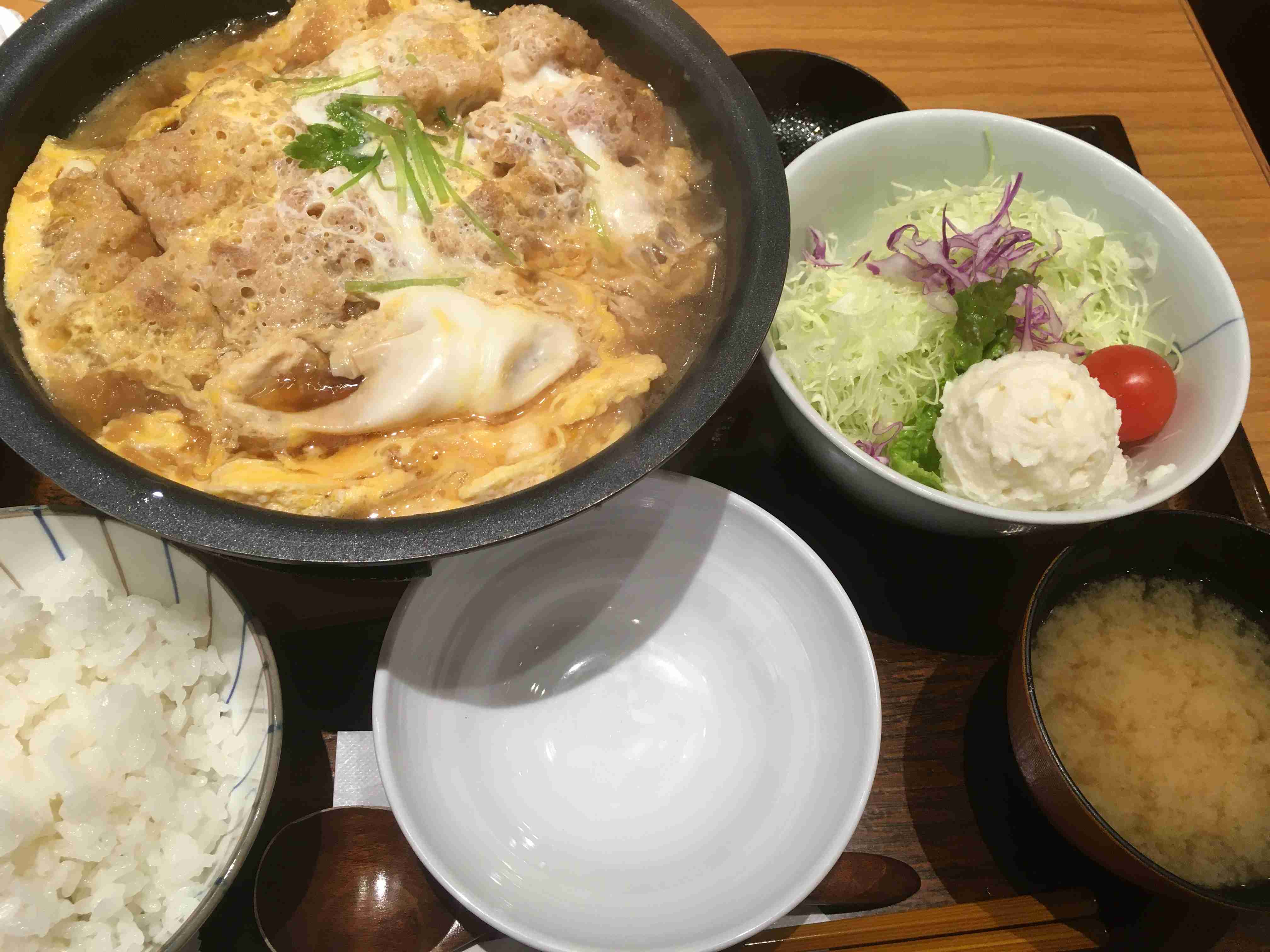 【飯テロ】こんがりきつね色！食欲そそる揚げ物🍤【画像】