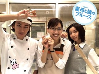 佐藤健に見つめられ上白石萌音が照れ笑いするオフショットに「私も見つめられたい」「羨ましすぎ」と反響