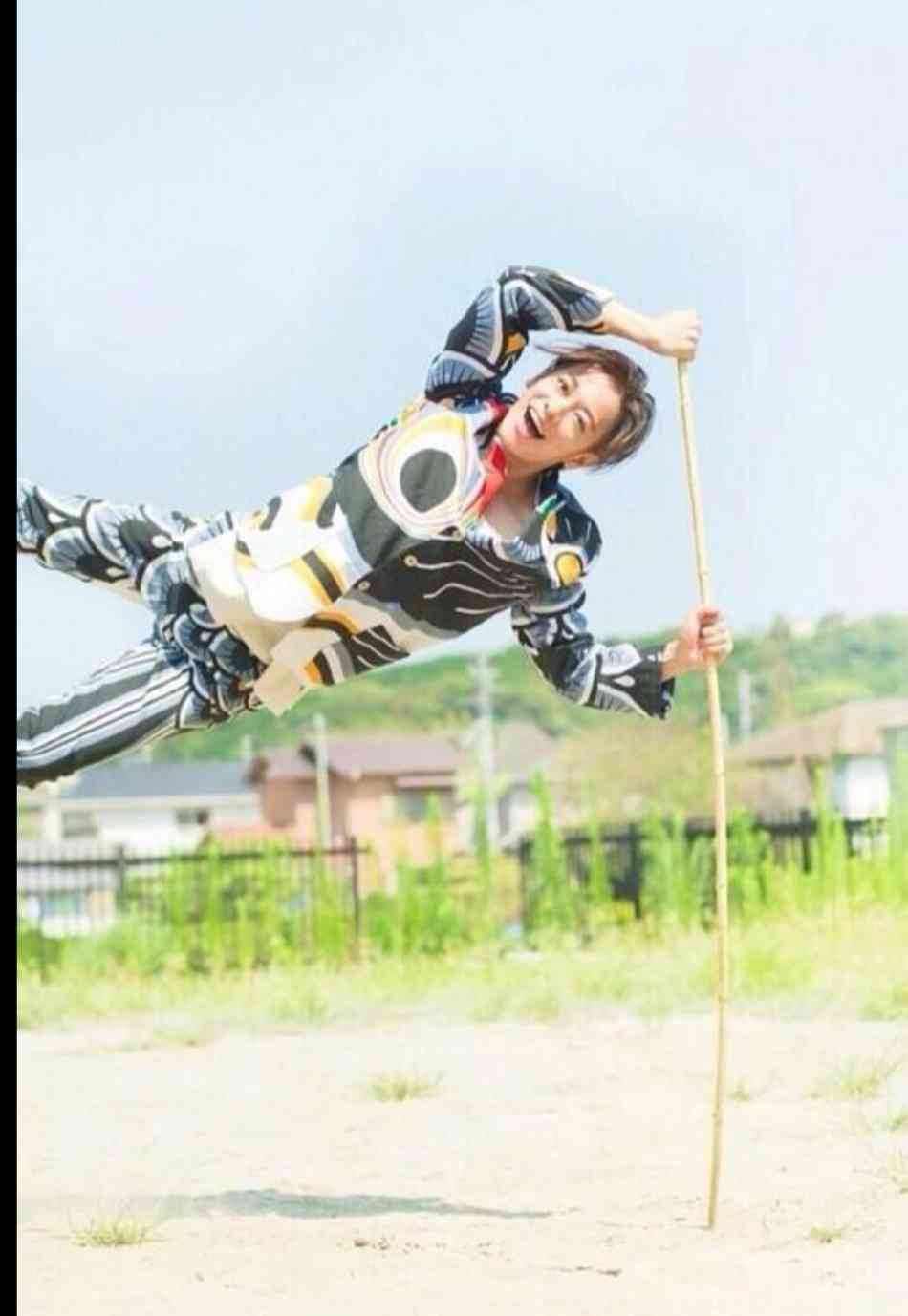 佐藤健に見つめられ上白石萌音が照れ笑いするオフショットに「私も見つめられたい」「羨ましすぎ」と反響