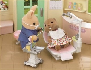 歯医者さんから逃げてる。