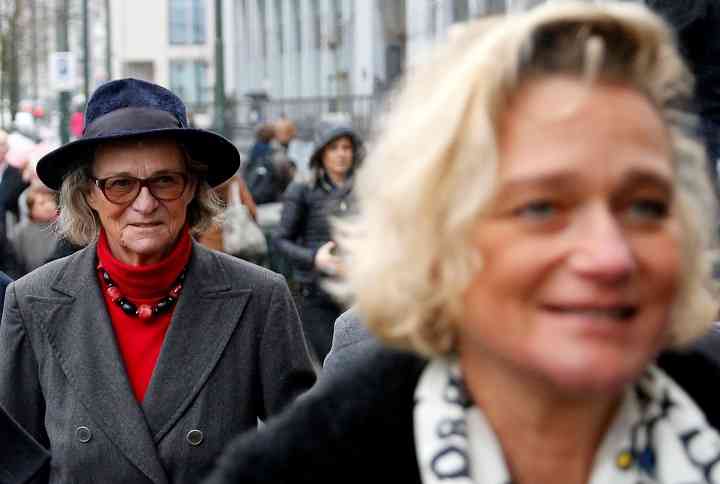 ベルギーの前国王、隠し子を認知　DNA検査で陽性