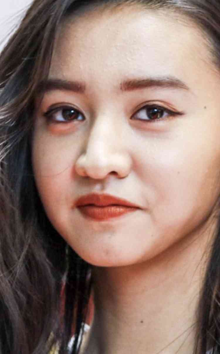 心霊写真みたい!? Koki,、セクシーショット公開も違和感だらけでネット騒然