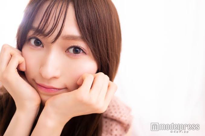 山口真帆、網タイツ＆ピンヒールの美脚オフショット「足ながっ」「エロカッコいい」と新たな魅力に反響