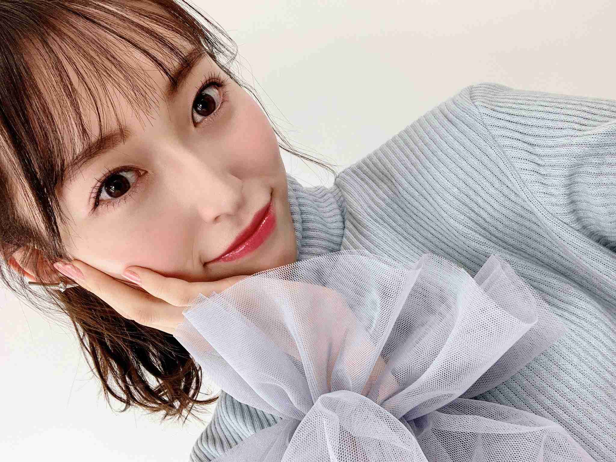 山口真帆、網タイツ＆ピンヒールの美脚オフショット「足ながっ」「エロカッコいい」と新たな魅力に反響
