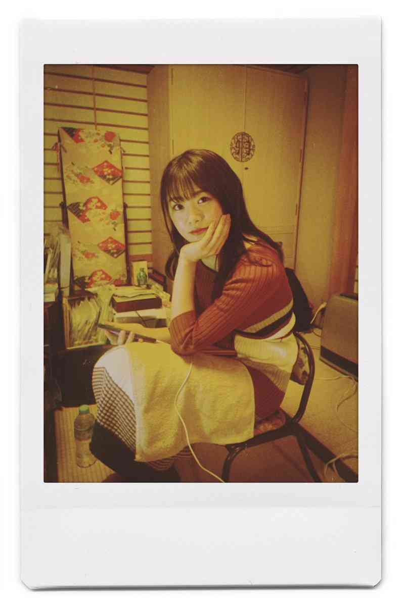 山口真帆、網タイツ＆ピンヒールの美脚オフショット「足ながっ」「エロカッコいい」と新たな魅力に反響