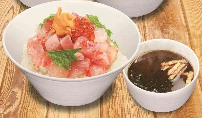500円で嬉しいボリューム! くら寿司が平日限定でお得「ランチセット」始めるよ~。